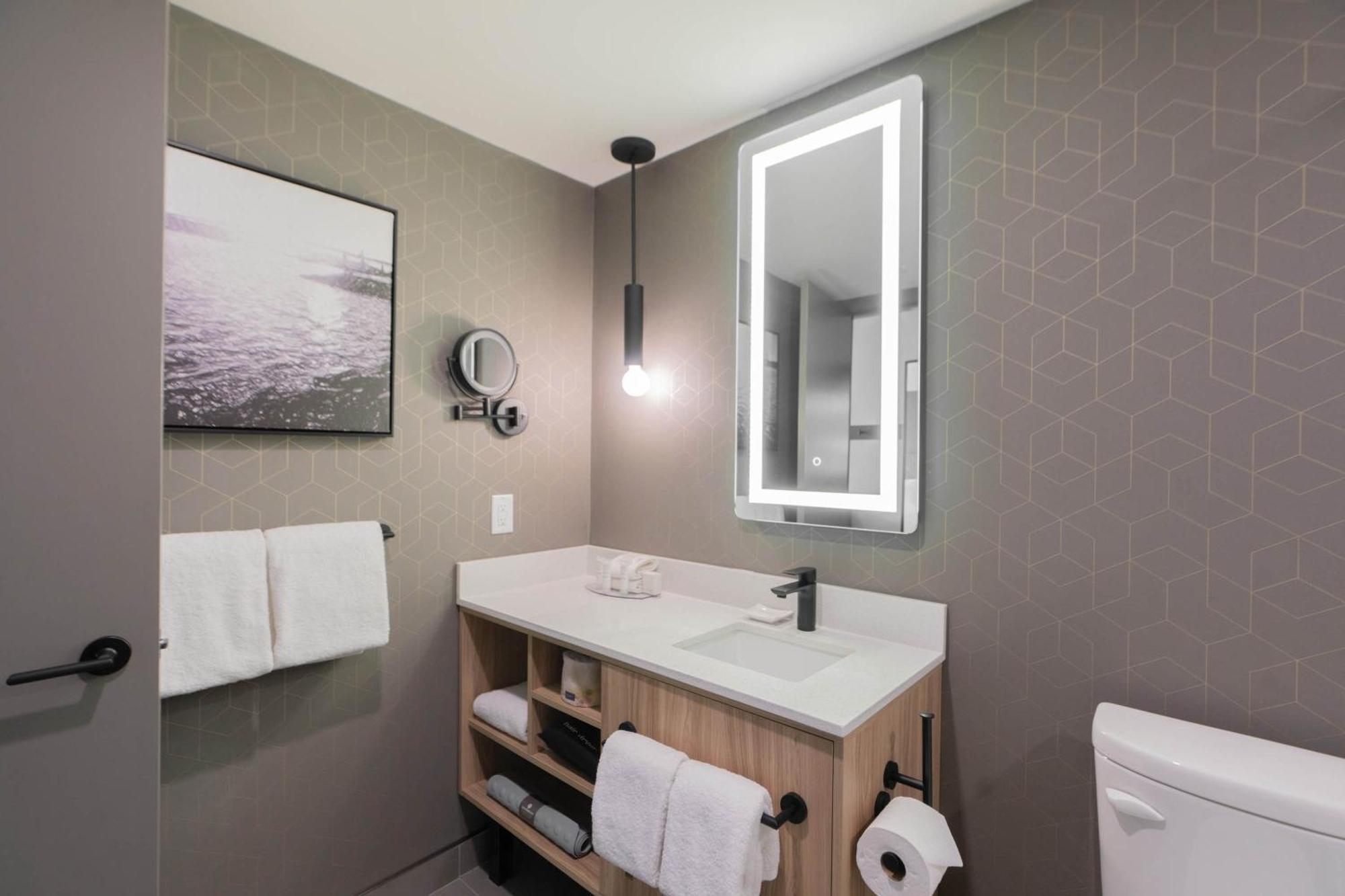 Sandman Signature Dartmouth Hotel & Suites Buitenkant foto