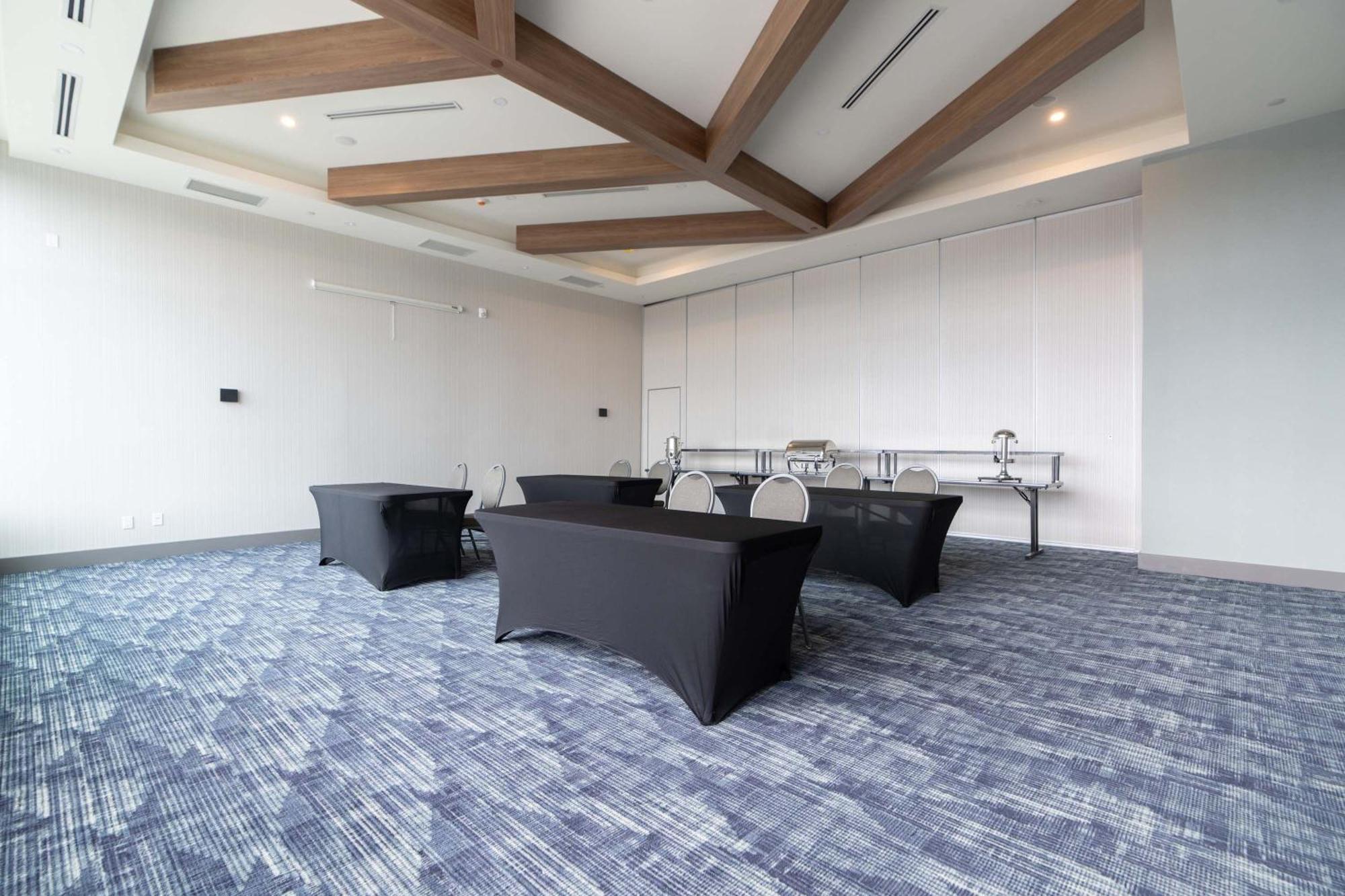 Sandman Signature Dartmouth Hotel & Suites Buitenkant foto